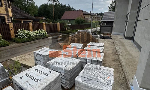 Укладка бетонной брусчатки на готовое основание